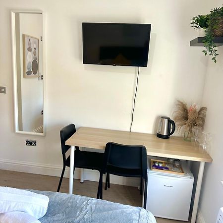Cosy En-Suite Room In Stratford London Eksteriør bilde