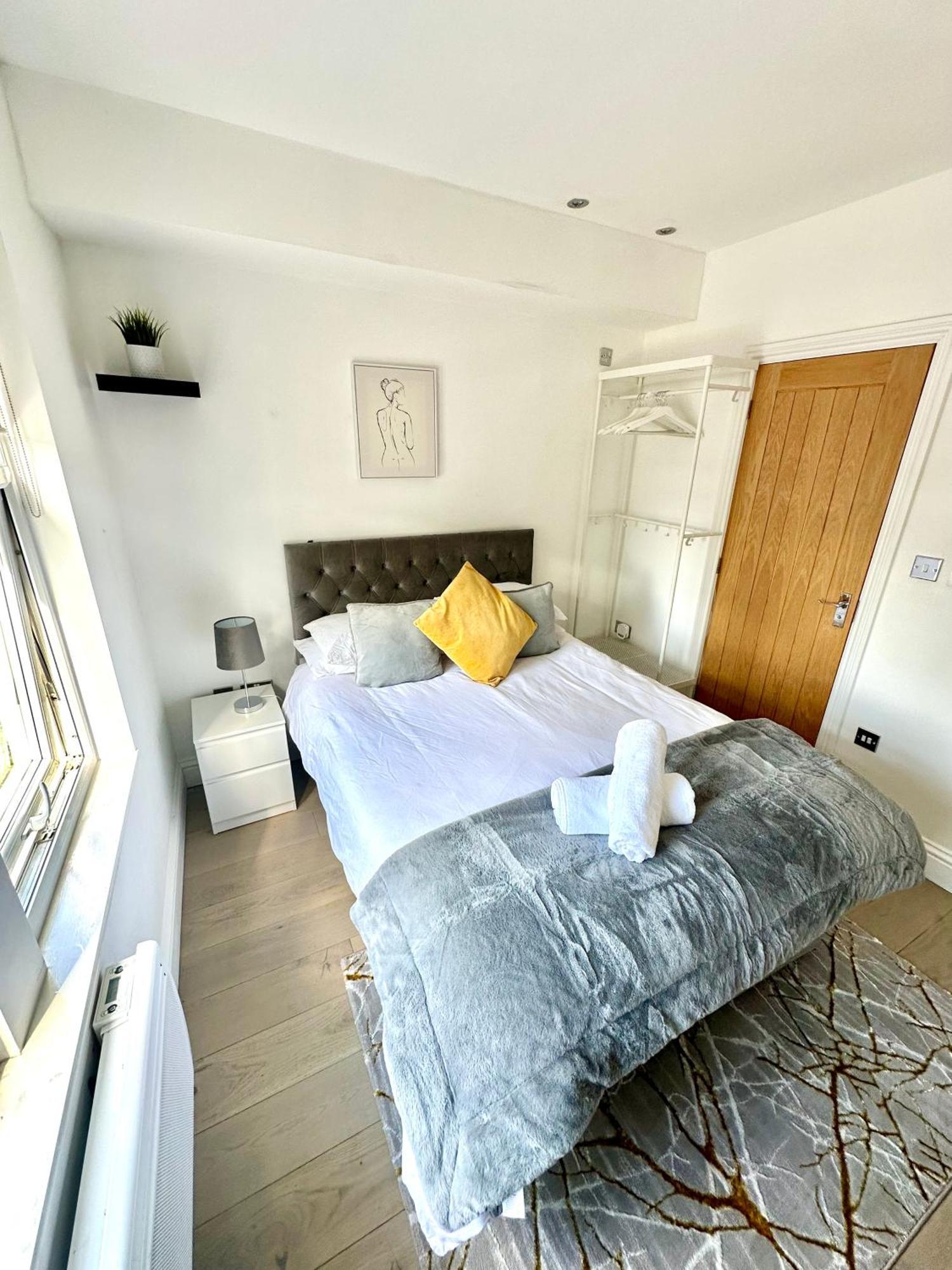 Cosy En-Suite Room In Stratford London Eksteriør bilde